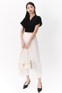 Sandy Sleeved Top in Black