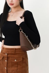 DEFECT | Cheyenne Chain Rounded Shoulder Bag in Dark Brown DEFECT | Cheyenne Chain Rounded Shoulder Bag in Dark Brown