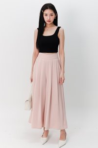 Carrie Cropped Tank Top in Black Carrie Cropped Tank Top in Black