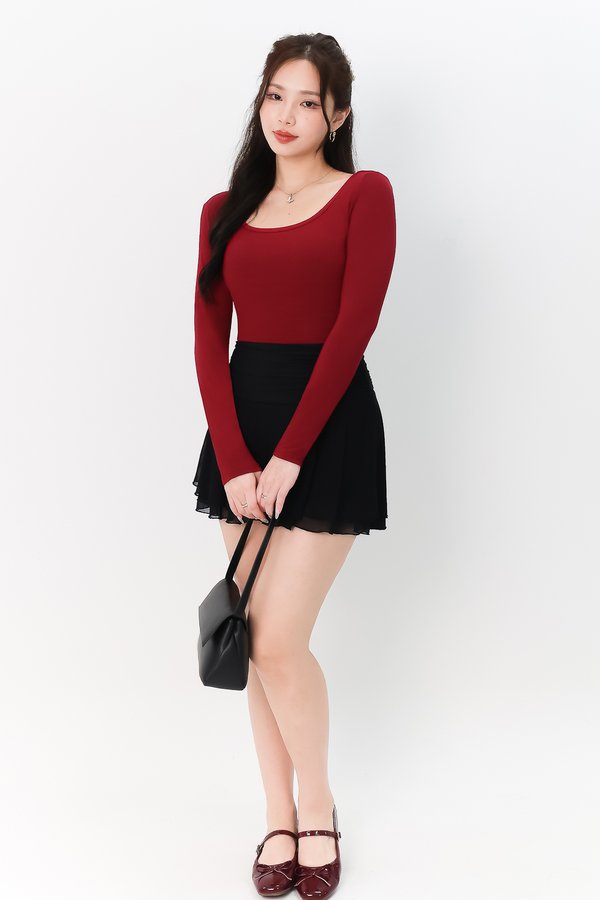 Leria Low Back Sleeve Top in Cherry Red