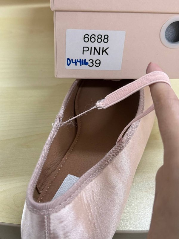 DEFECT | Ballerina Ballet Satin Flats in Light Pink in 39