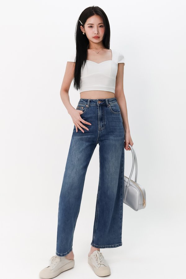 Seidra Sweetheart Sleeve Cropped Top in White