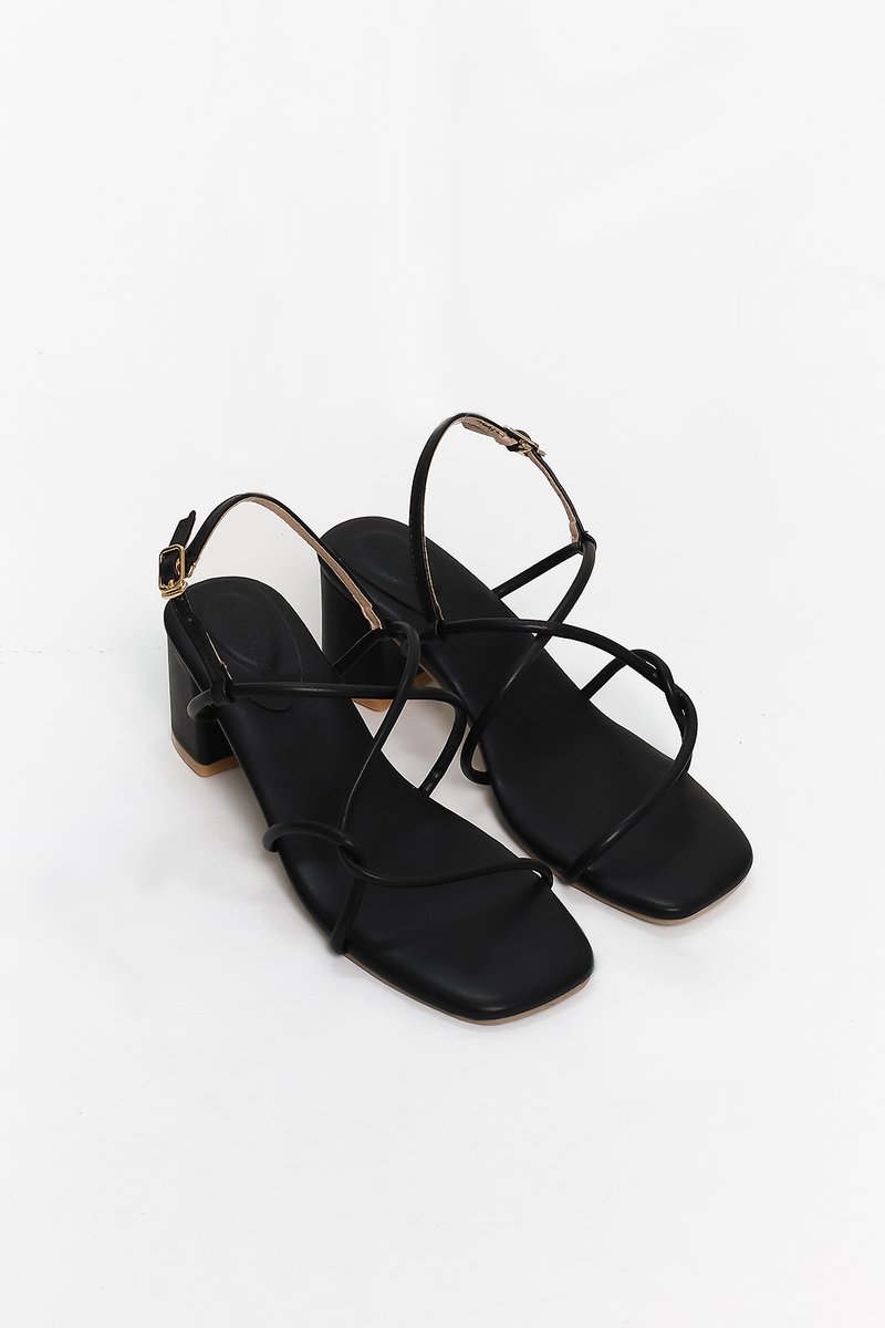 DEFECT | Reyanne Rope Strap Slingback Block Heels in Black in Size 38