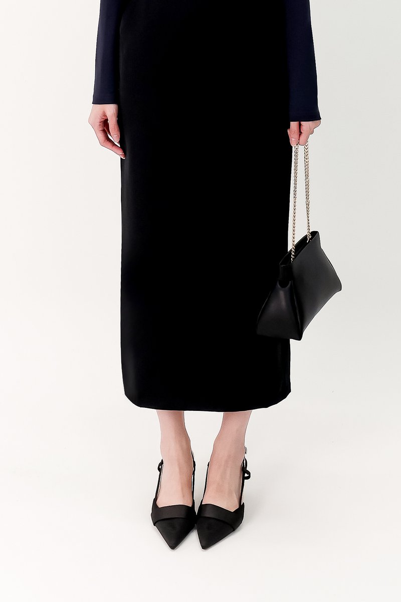 Calyn Chain Shoulder Bag in Black Calyn Chain Shoulder Bag in Black