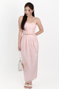 DEFECT | Evelyn Embossed Floral Skirt in Light Pink in XL DEFECT | Evelyn Embossed Floral Skirt in Light Pink in XL