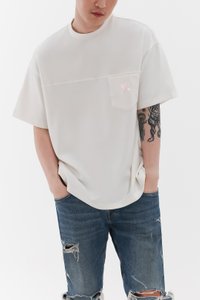 Men Ribbon Pocket Tee in White x Pink Ribbon Men Ribbon Pocket Tee in White x Pink Ribbon