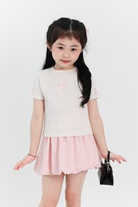 Girl Ribbon Tee in White x Pink Ribbon