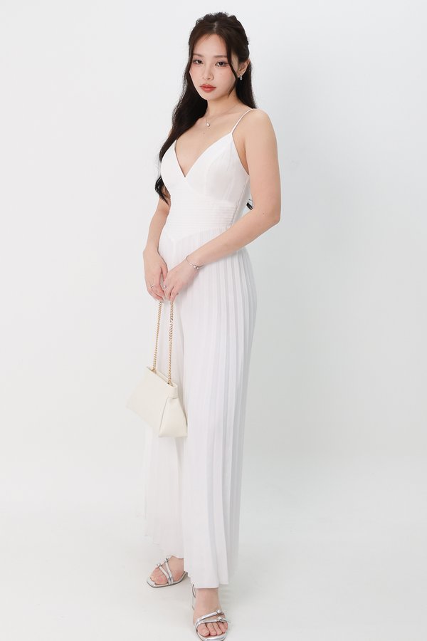 DEFECT | Paitlyn Pleated Jumpsuit in White in XS