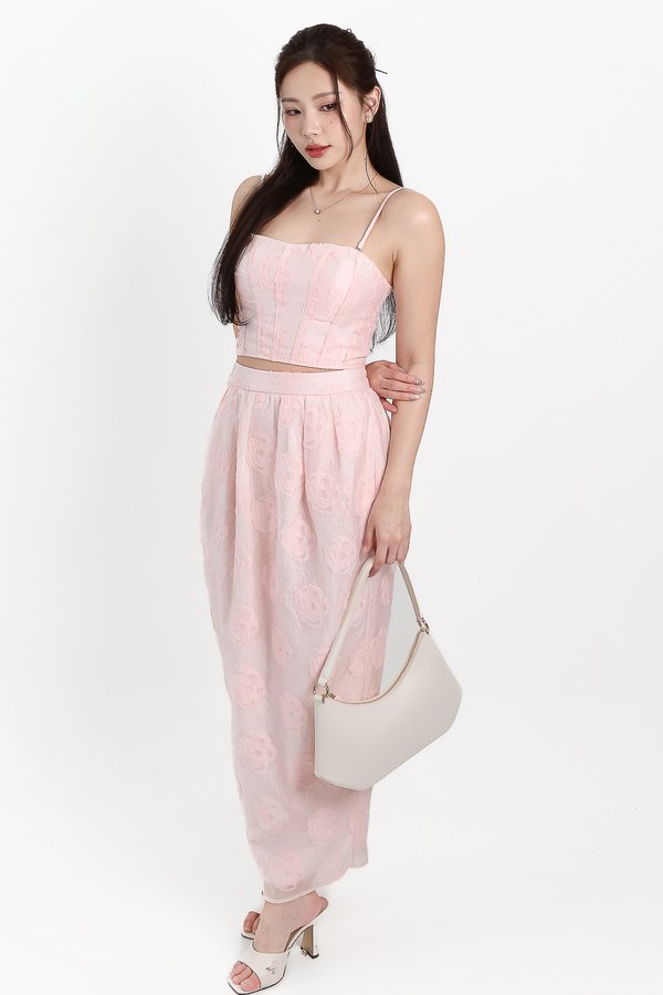 Evelyn Embossed Floral Skirt in Light Pink