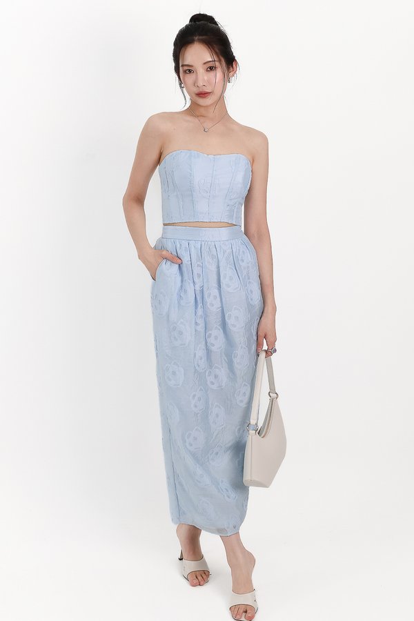 Evelyn Embossed Floral Skirt in Blue