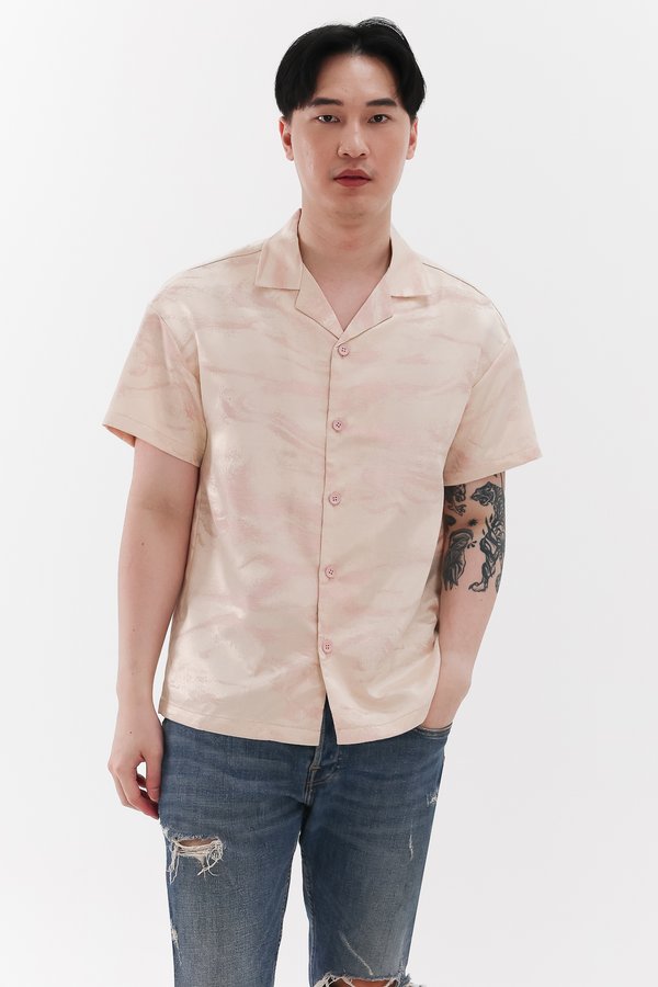 Men Jacquard Boxy Shirt in Pastel Pink x Light Gold