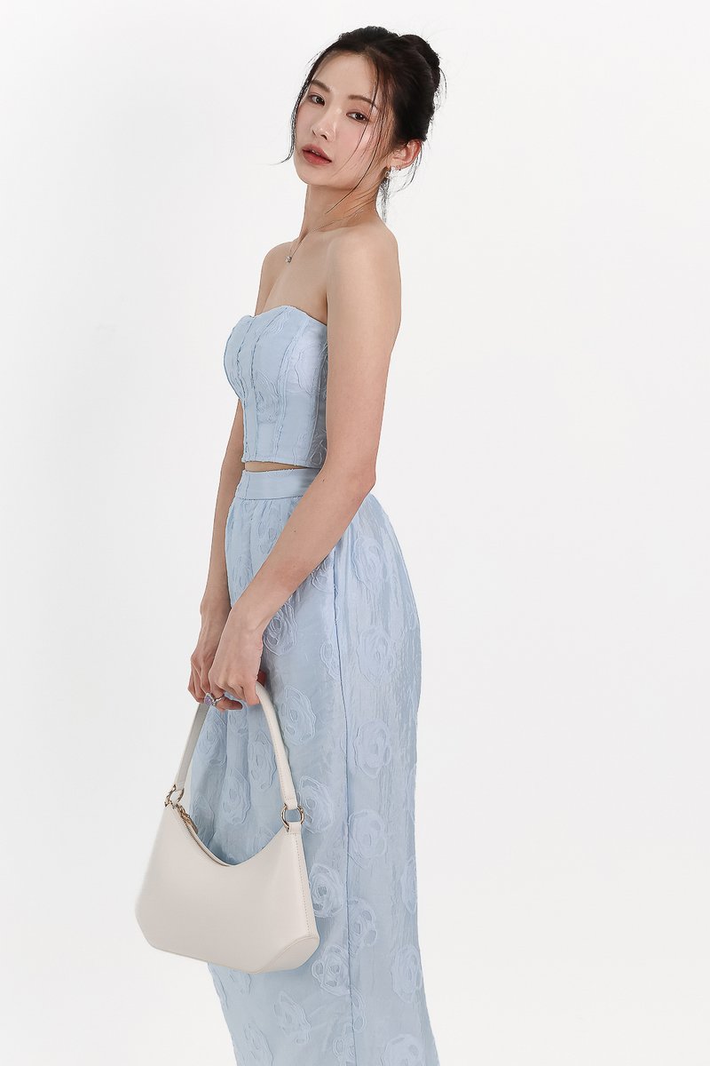 Evelyn Embossed Floral Set in Blue