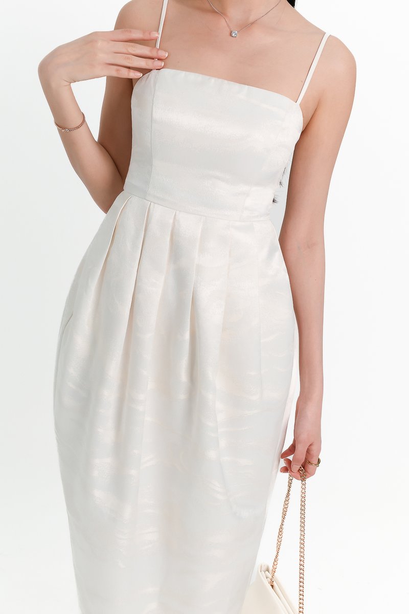 Jess Jacquard Midaxi Dress in White x Cream