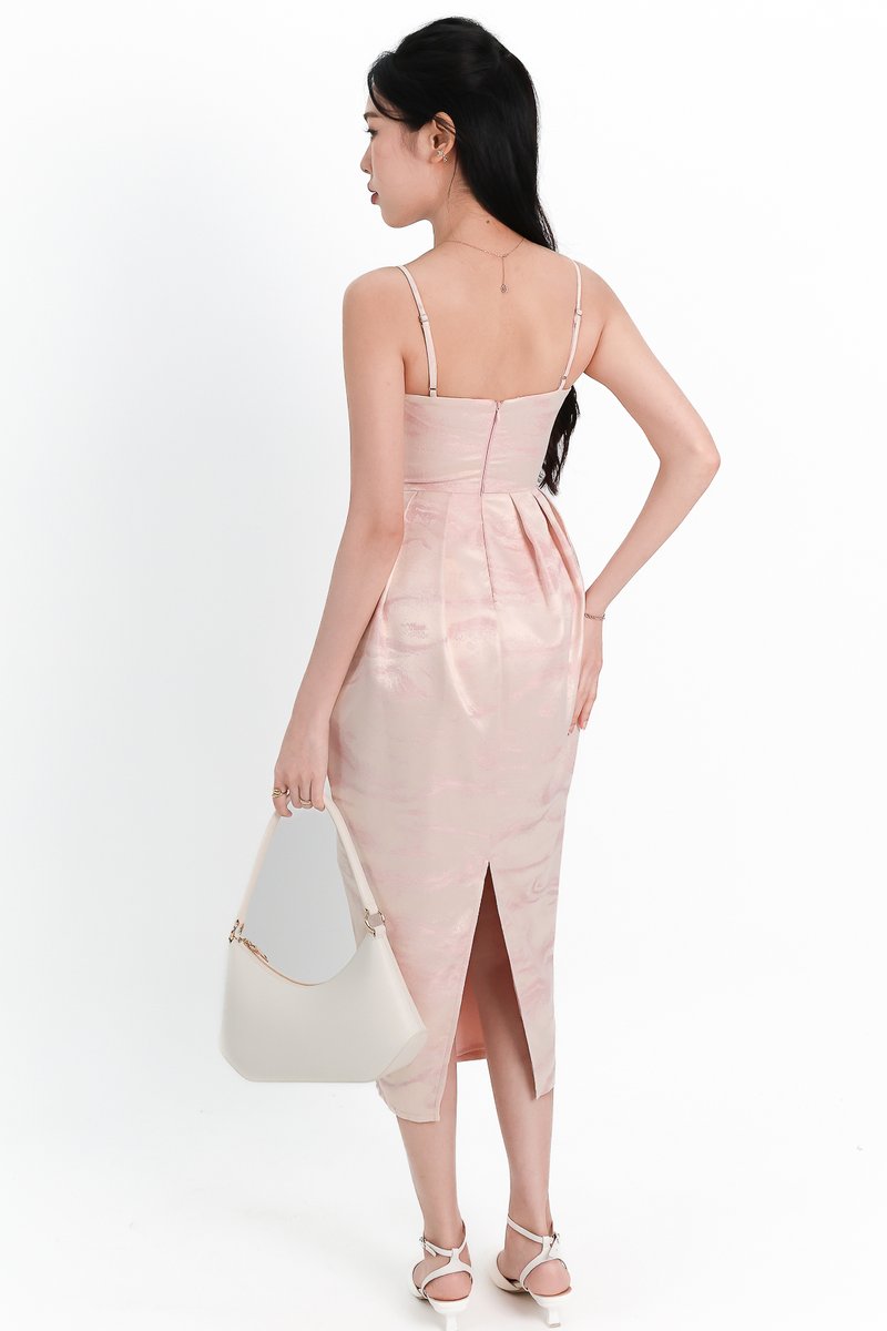 Jess Jacquard Midaxi Dress in Pastel Pink x Light Gold Jess Jacquard Midaxi Dress in Pastel Pink x Light Gold