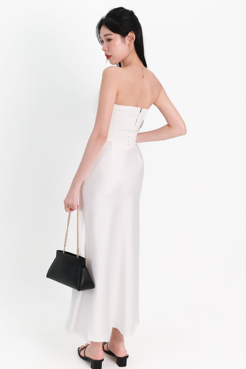 DEFECT | Chelsea Co-ord Satin Skirt in White ( Regular Length ) in XL DEFECT | Chelsea Co-ord Satin Skirt in White ( Regular Length ) in XL