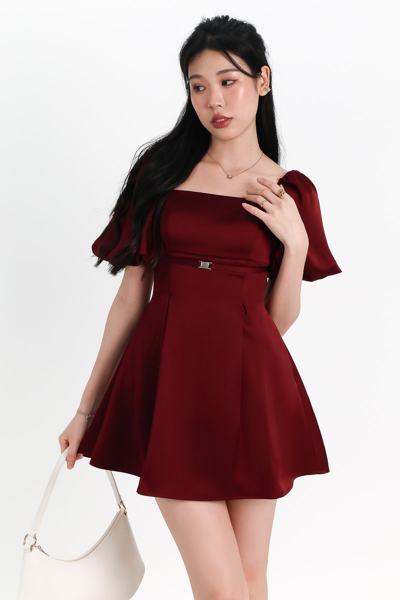 Peycie Puffy Sleeve Romper Dress in Maroon