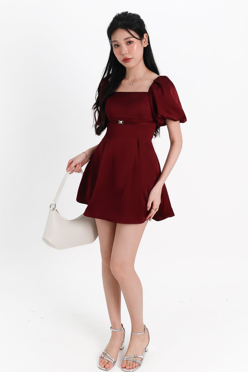 Peycie Puffy Sleeve Romper Dress in Maroon