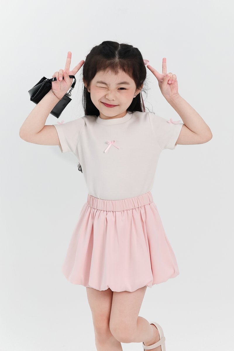 Girl Ribbon Tee in White x Pink Ribbon