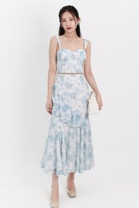 Fauna Floral Printed Co-ord Maxi Skirt in Blue Florals ( Petite Length ) Fauna Floral Printed Co-ord Maxi Skirt in Blue Florals ( Petite Length )