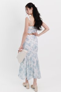 Fauna Floral Printed Co-ord Maxi Skirt in Blue Florals ( Petite Length ) Fauna Floral Printed Co-ord Maxi Skirt in Blue Florals ( Petite Length )