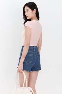 Raine Ribbed Padded Tee in Light Pink