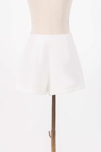 RESTOCKS | Cleef Co-ord Highwaist Shorts in White