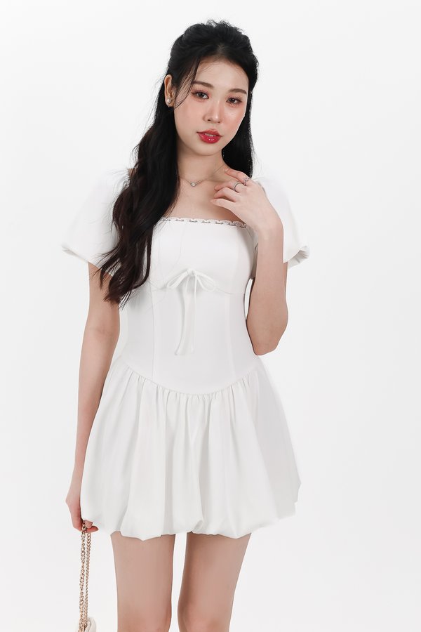 DEFECT | Skyler Sleeved Bubble Romper Dress in White in XS