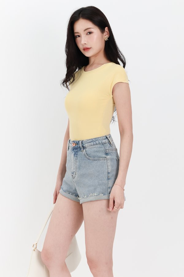 Raine Ribbed Padded Tee in Yellow