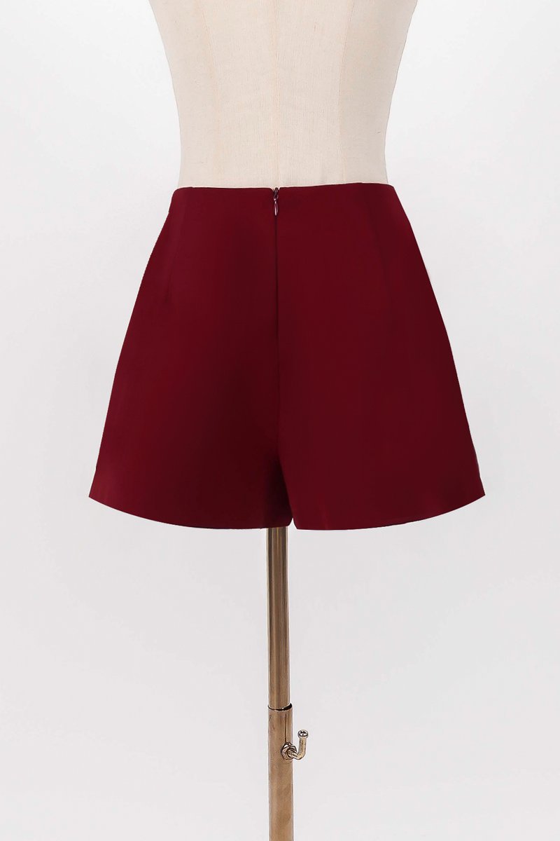 RESTOCKS | Cleef Co-ord Highwaist Shorts in Dark Red RESTOCKS | Cleef Co-ord Highwaist Shorts in Dark Red