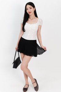 Sevyn Sleeved Top in White Sevyn Sleeved Top in White