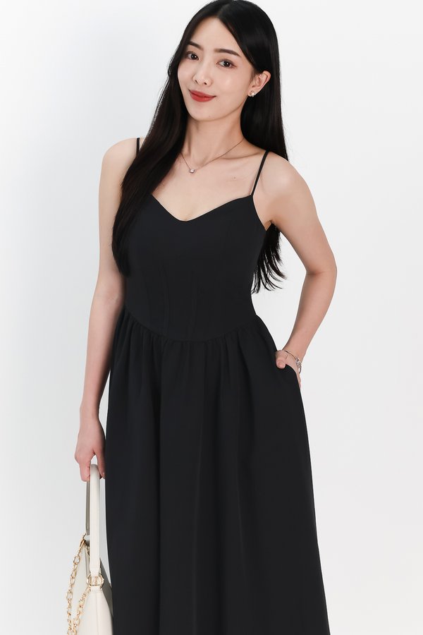 SALE EXCLUSIVE | Carlyn Corset-like Midaxi in Black