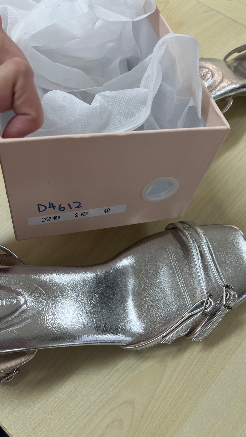 DEFECT | Brooklyn Buckle Strappy Block Heels in Silver in 40