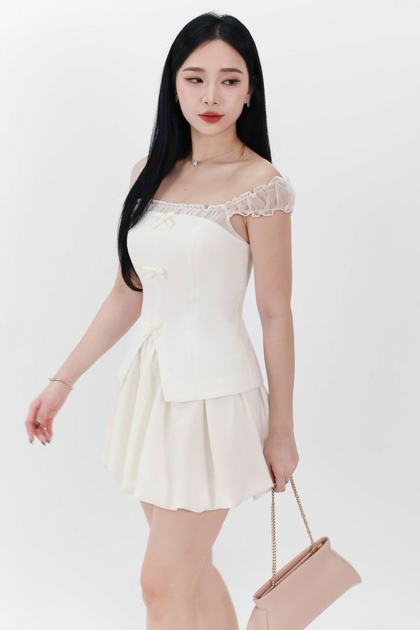 DEFECT | Cindi Co-ord Bubble Skorts V2 in Cream White in XL