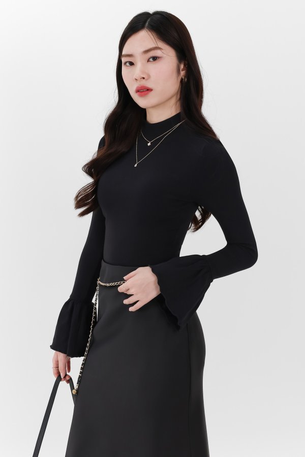 DEFECT | Hudson High Neck Sleeve Top V4 in Black in XS
