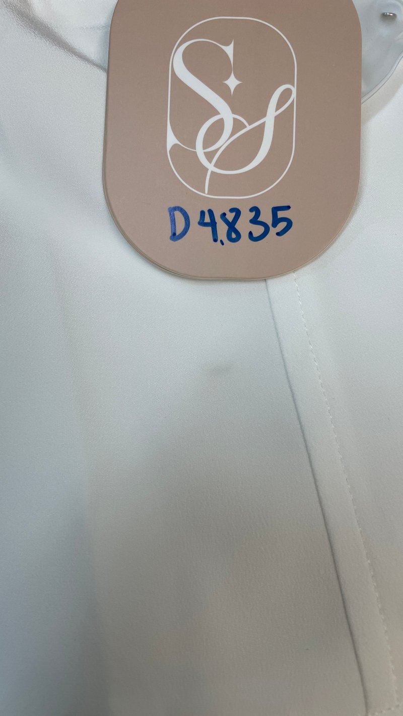 DEFECT | Sevyn Sleeved Top in White in S DEFECT | Sevyn Sleeved Top in White in S