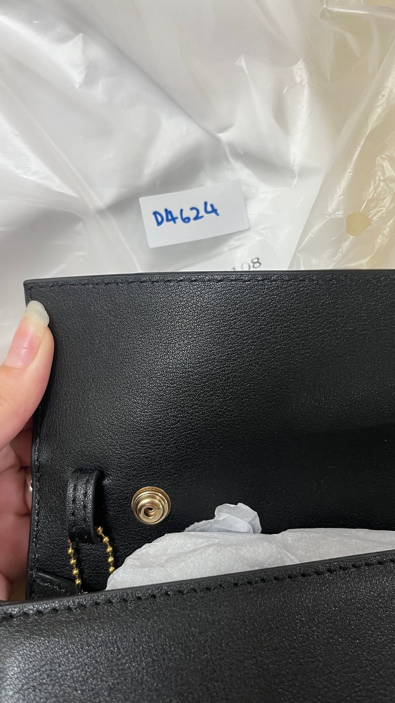 DEFECT | Tess Twist Lock Shoulder Bag in Black