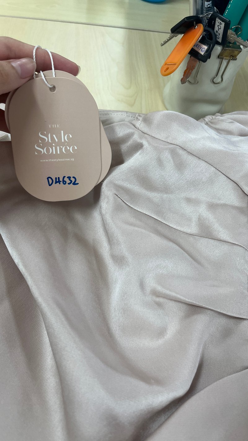 DEFECT | Sophina Sleeved Midi in Champagne Blush in M