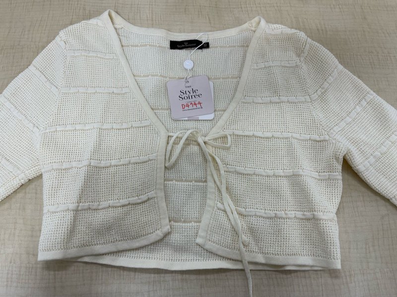 DEFECT | Tenna Tie Textured Cardigan in Cream White in XS