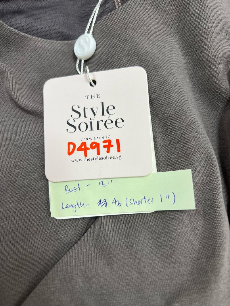 DEFECT | Ryenne Ruched Tee Midi in Dark Grey in XS