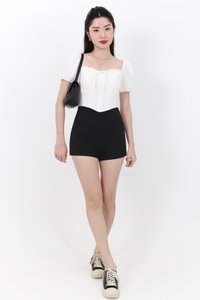 Kaline Highwaist Shorts V2 in Black