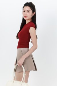 Rene Ruched Tee in Dark Red