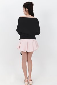 Odella Oversized Sweater Top in Black