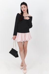 Odella Oversized Sweater Top in Black