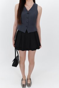 Dahae Double Tiered Pleated Skorts in Black