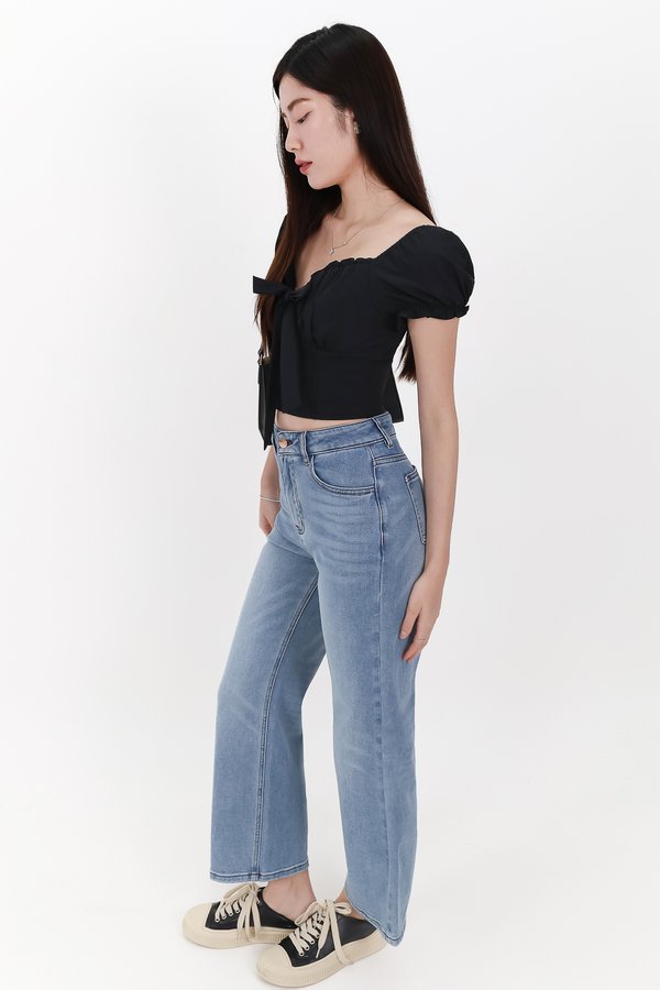 Solla Straight Cut Denim Jeans in Light Wash ( Petite Length )