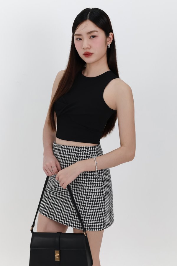 Tenra Twist Tank Top in Black