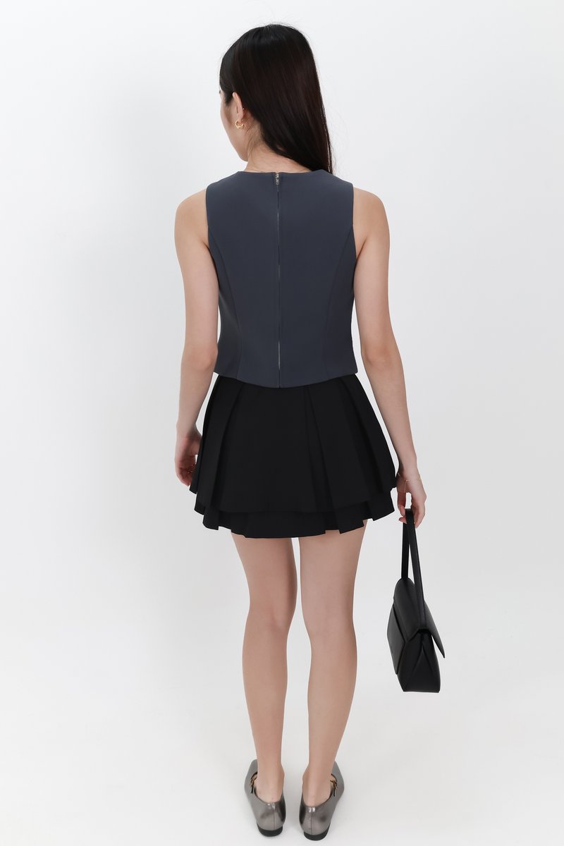 Dahae Double Tiered Pleated Skorts in Black
