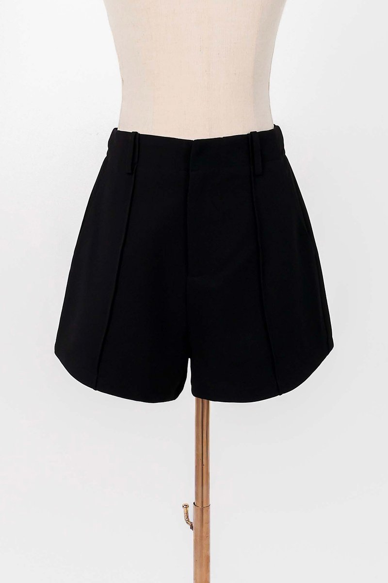 Coco Co-ord Panelled Shorts in Black