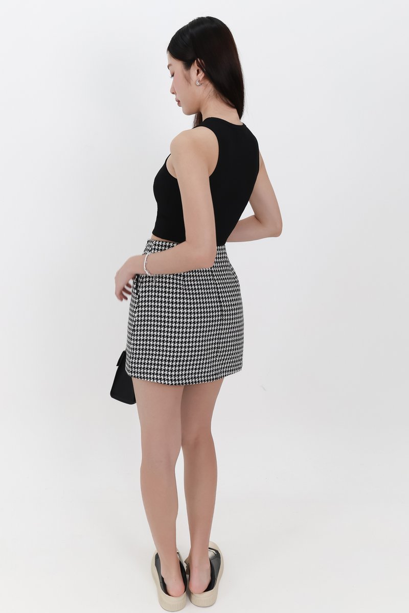 Tenra Twist Tank Top in Black
