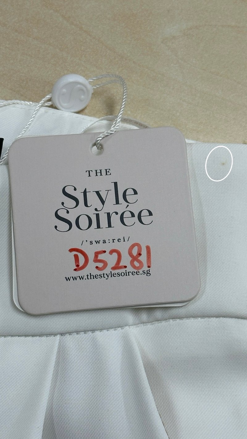 DEFECT | Fannie Flare Pleated Pants in White ( Regular Length ) in XL